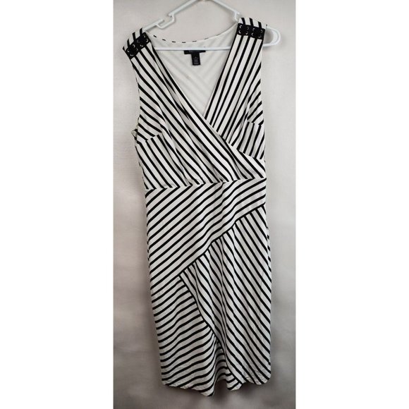 White House Black Market Dresses & Skirts - White House Black Market Black White Shapeware Liner Midi Sheath Dress 14